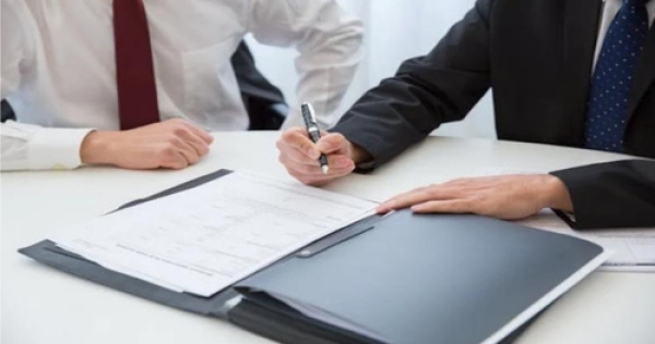Firma de un contrato para la cobertura de estas necesidades