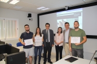 Manuel Blázquez, Agustina Gómez y Álvaro Martínez junto a los alumnos del máster