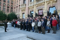 Rosario Mérida lee el manifiesto al término de la concentración