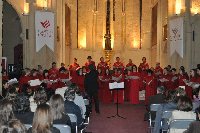 El Público llenó la Magdalena para oir el concierto de la Camerata de la Universidad de Cantabria y a la coral Averroes de la UCO