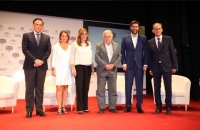 De izquierda a derecha, Jos Carlos Gmez Villamandos, Isabel Ambrosio, Susana Daz, Jos Mjic. Vicente Jimnez y Gabriel Prez Alcal  