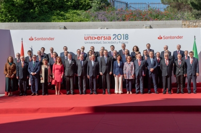 Foto de grupo del IV Encuentro Internacional de Rectores Universia