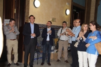 El rector, José Carlos Gómez Villamandos, entrando a la sala Mudéjar tras conocerse los resultados electorales.