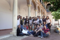 Foto de familia de los estudiantes que este año forman parte del Laboratorio Jurídico sobre Desahucios de la UCO